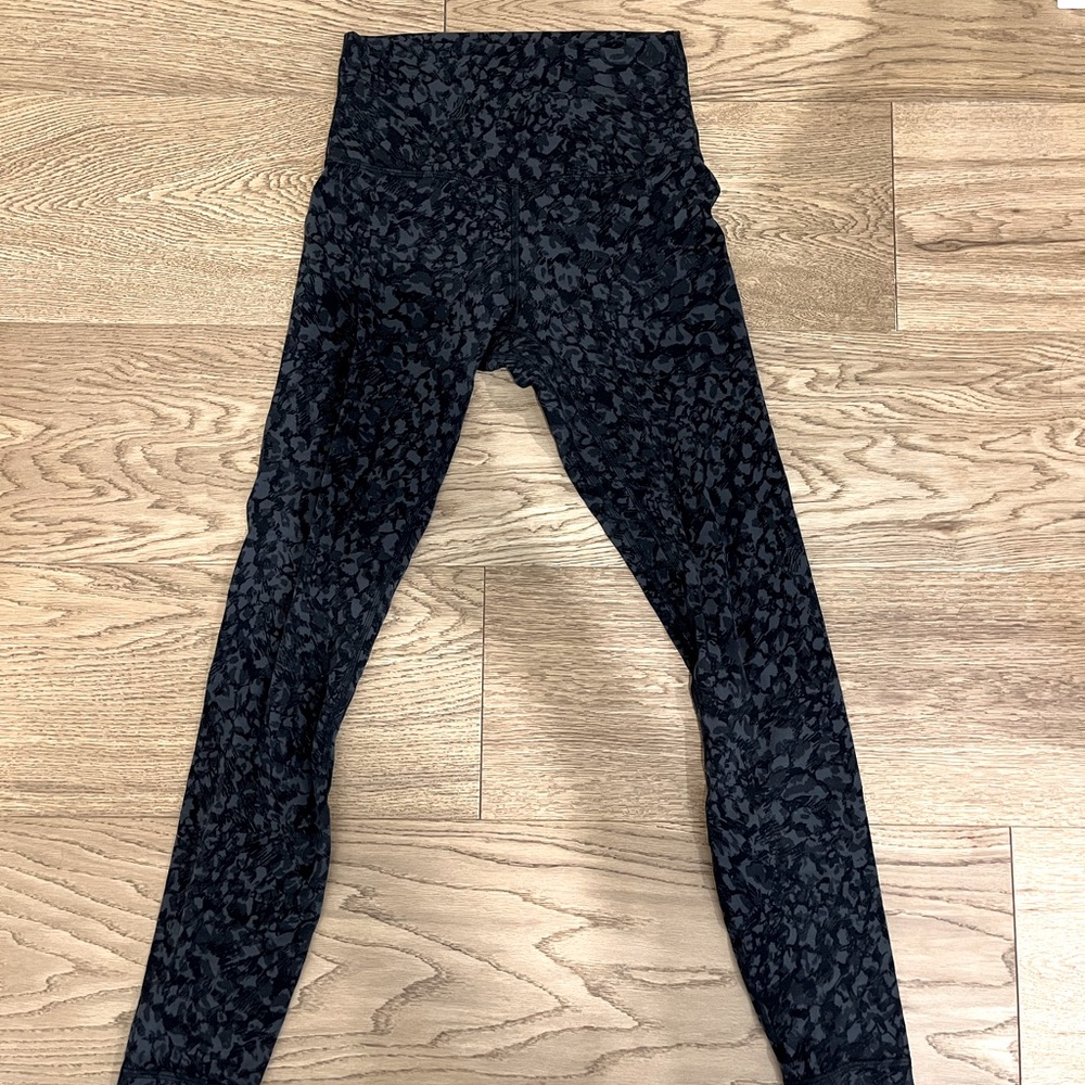 Lululemon Align 28” size 4 leggings